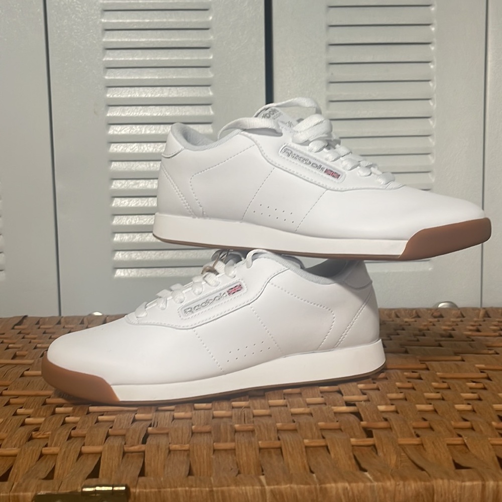 Reebok - Picture 3 of 4